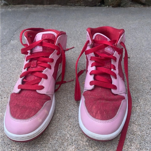 !EXTREMELY RARE! Jordan 1 mid - Picture 3 of 7